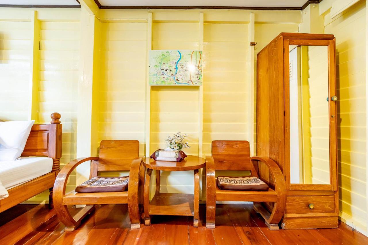 Resort Bangphlat Bangkok Exterior foto